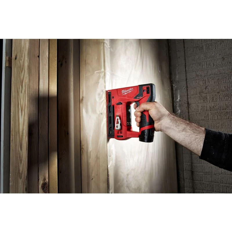 2447-21 M12 12 Volt Lithium-Ion Cordless 3/8 in. Crown Stapler Kit - Image 10