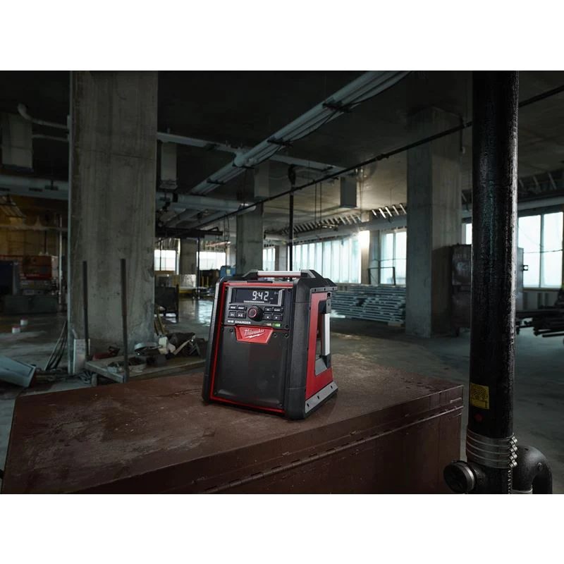 2792-20 M18 18 Volt Lithium-Ion Cordless Jobsite Radio/Charger - Tool Only - Image 2