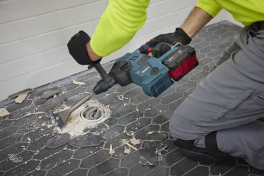 Bosch GBH18V-28CK28 18V Brushless Connected-Ready SDS-plus® Bulldog™ 1-1/8 In. Rotary Hammer - Image 3