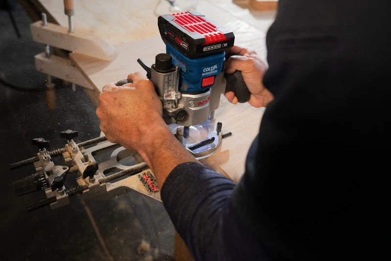 Bosch GKF18V-25PL14 18V Brushless Colt™ Palm Router Kit with (1) CORE18V® 4 Ah Advanced Power Battery and Plunge Base - Image 3