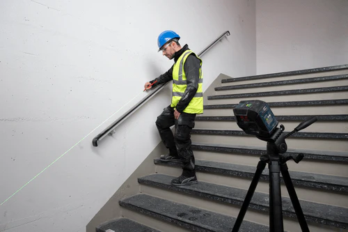 BOSCH GLL100-42GL 3.7V Green-Beam Self-Leveling Cross-Line Laser with Li-Ion Battery - Image 5