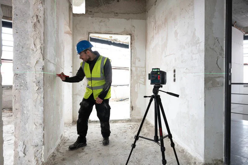 Bosch GLL300-42GL 3.7V 360⁰ Green-Beam Three-Plane Leveling and Alignment Laser with Li-Ion Battery - Image 14