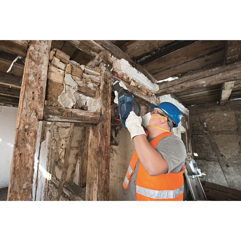 Bosch | GSA18V-125K14 18V EC Brushless 1-1/4 In.-Stroke Multi-Grip Reciprocating Saw Kit w/Battery | BFP - Image 3