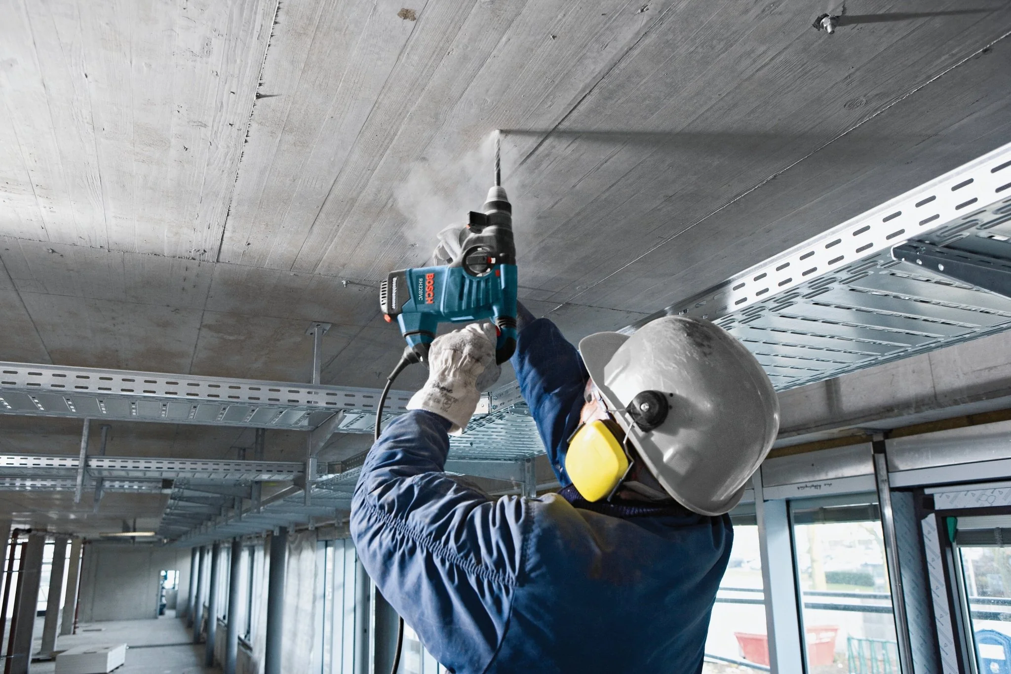 Bosch | RH328VC 1-1/8" SDS-PLUS Rotary Hammer - Image 5