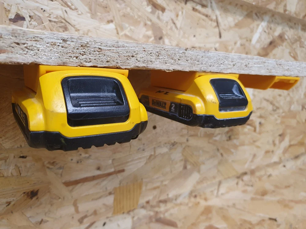 DEWALT BM-DW20-YLW-6 Battery Mounts 20v/60v (6 Pack) - Image 2
