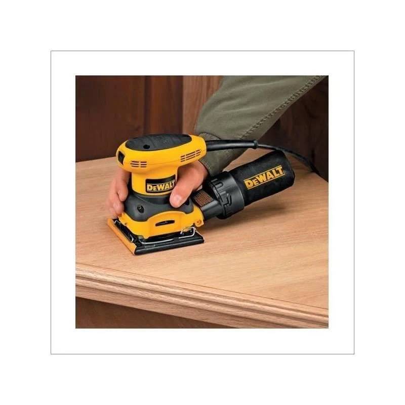 DEWALT | D26441 1/4 Sheet Palm Grip Sander - Image 3