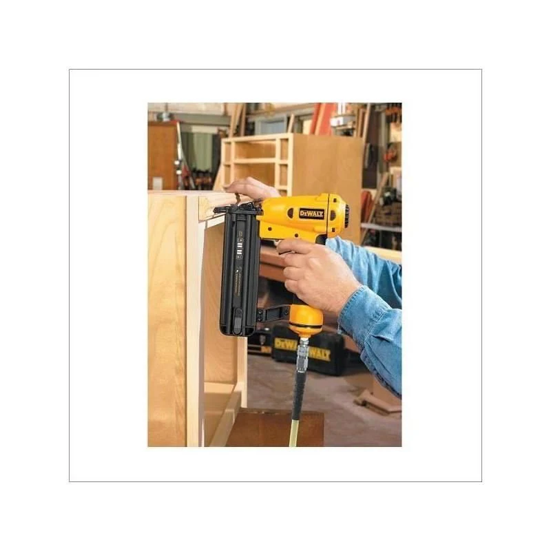 DEWALT | D51238K 18-Gauge 2" Brad Nailer Kit - Image 2