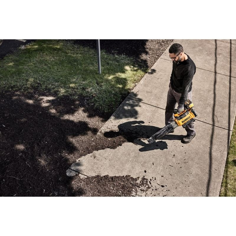 DEWALT DCBL777Y1 60V MAX High Power Brushless Blower Kit - Image 6