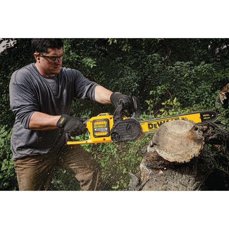 DEWALT DCCS670B FLEXVOLT 60V MAX* Cordless Chainsaw (Tool Only) - Image 7
