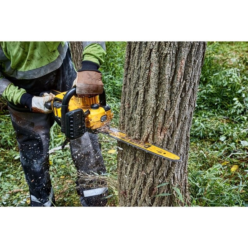 DEWALT DCCS672B 60V MAX Brushless Cordless 18 in. Chainsaw (Tool Only) - Image 6