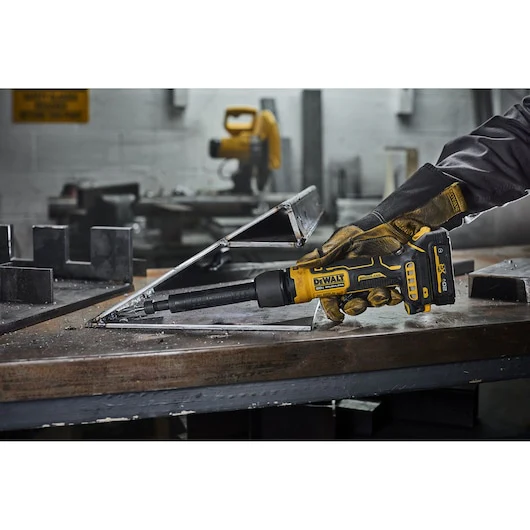 DEWALT DCG420XB ATOMIC COMPACT SERIES™ 20V MAX* Extended Die Grinder (Tool Only) - Image 6