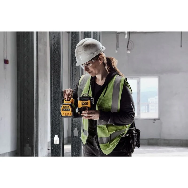 DEWALT DCLE34030G 20V MAX 3 x 360 Green Laser Kit - Image 5