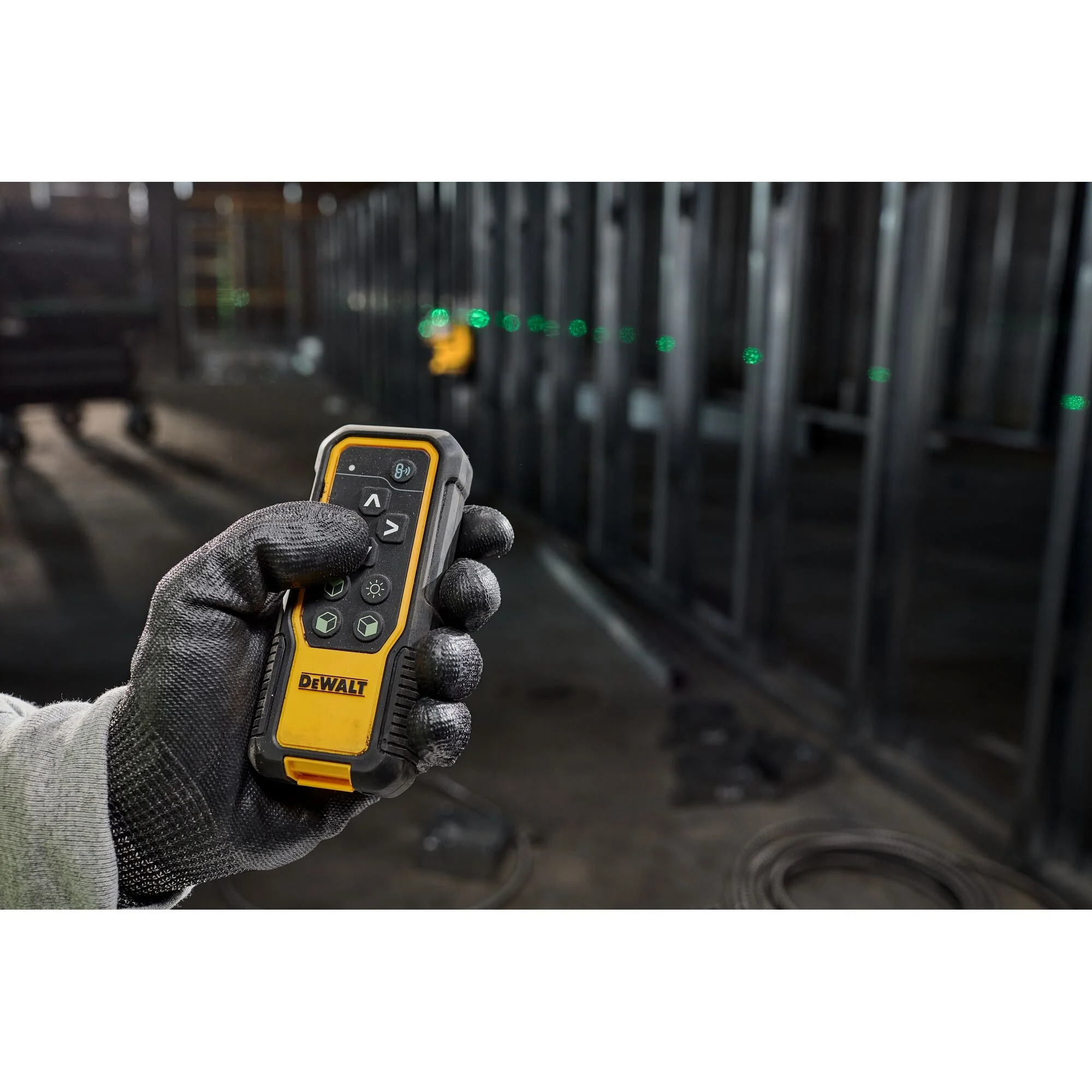 DEWALT DCLE34035D1 20V MAX* XR® Remote Control 360º Line Laser Kit - Image 5