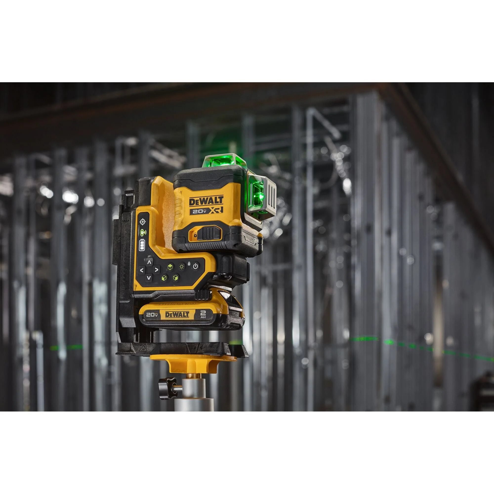 DEWALT DCLE34035D1 20V MAX* XR® Remote Control 360º Line Laser Kit - Image 7