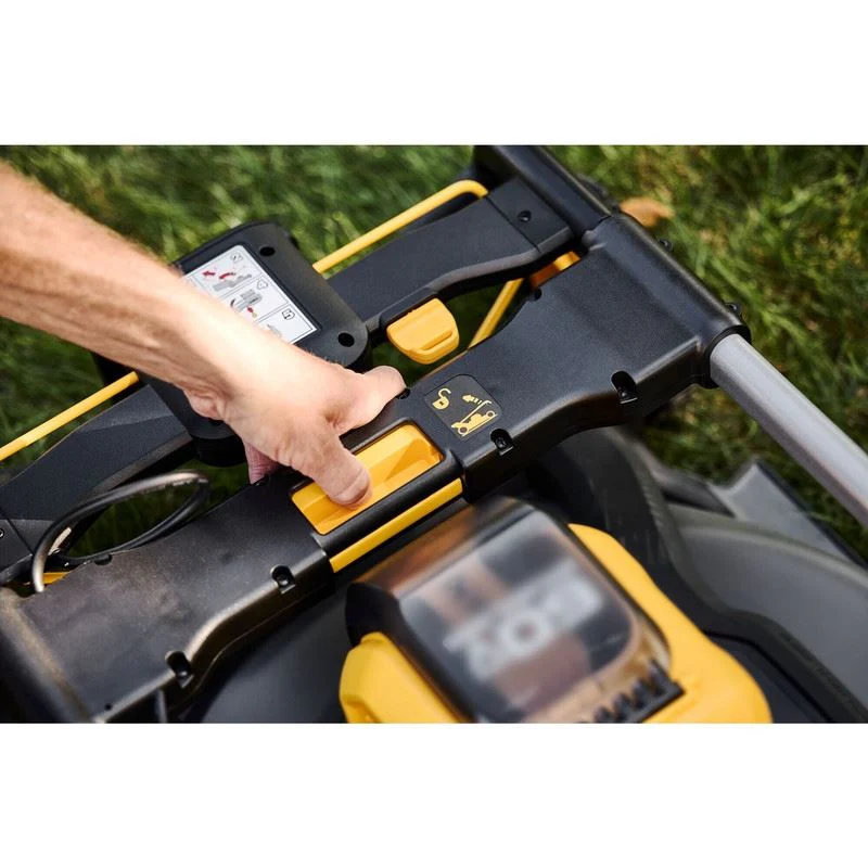 DEWALT DCMWSP650Y2-CA 60V MAX Cordless Brushless RWD, Self Propelled Mower Kit - Image 15