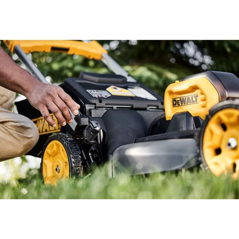 DEWALT DCMWSP650Y2-CA 60V MAX Cordless Brushless RWD, Self Propelled Mower Kit - Image 18
