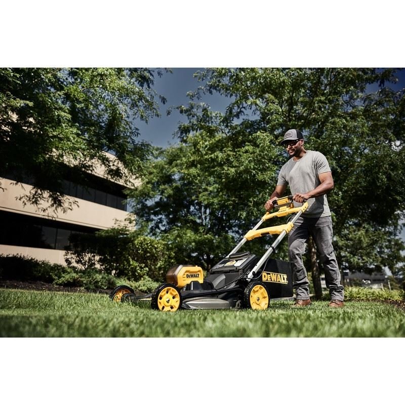DEWALT DCMWSP650Y2-CA 60V MAX Cordless Brushless RWD, Self Propelled Mower Kit - Image 9