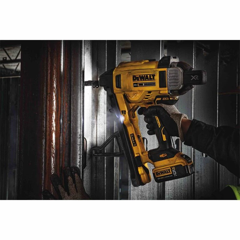 DEWALT DCN891P2 1" Magazine Cordless Concrete Nailer Kit - Image 8
