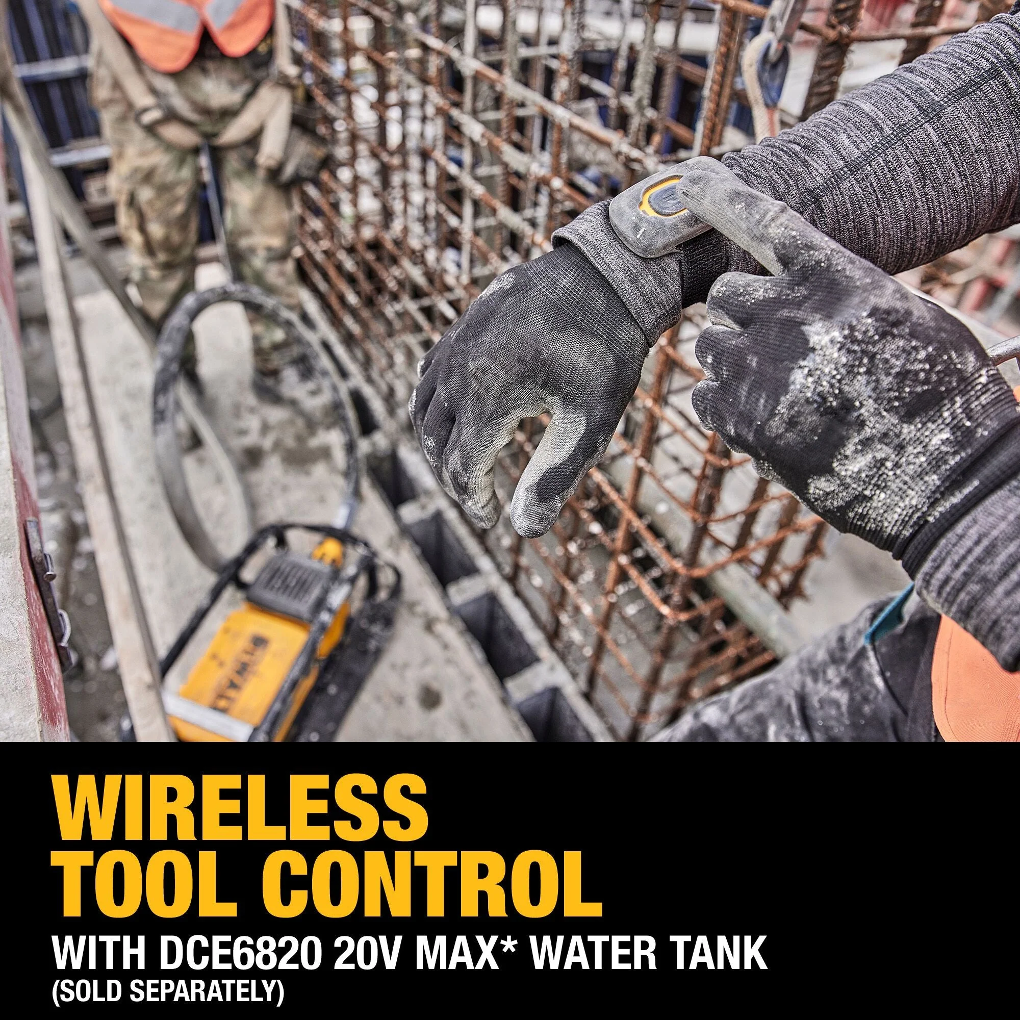 DEWALT DCPS320AG2 POWERSHIFT™ Vibrator Kit - Image 4
