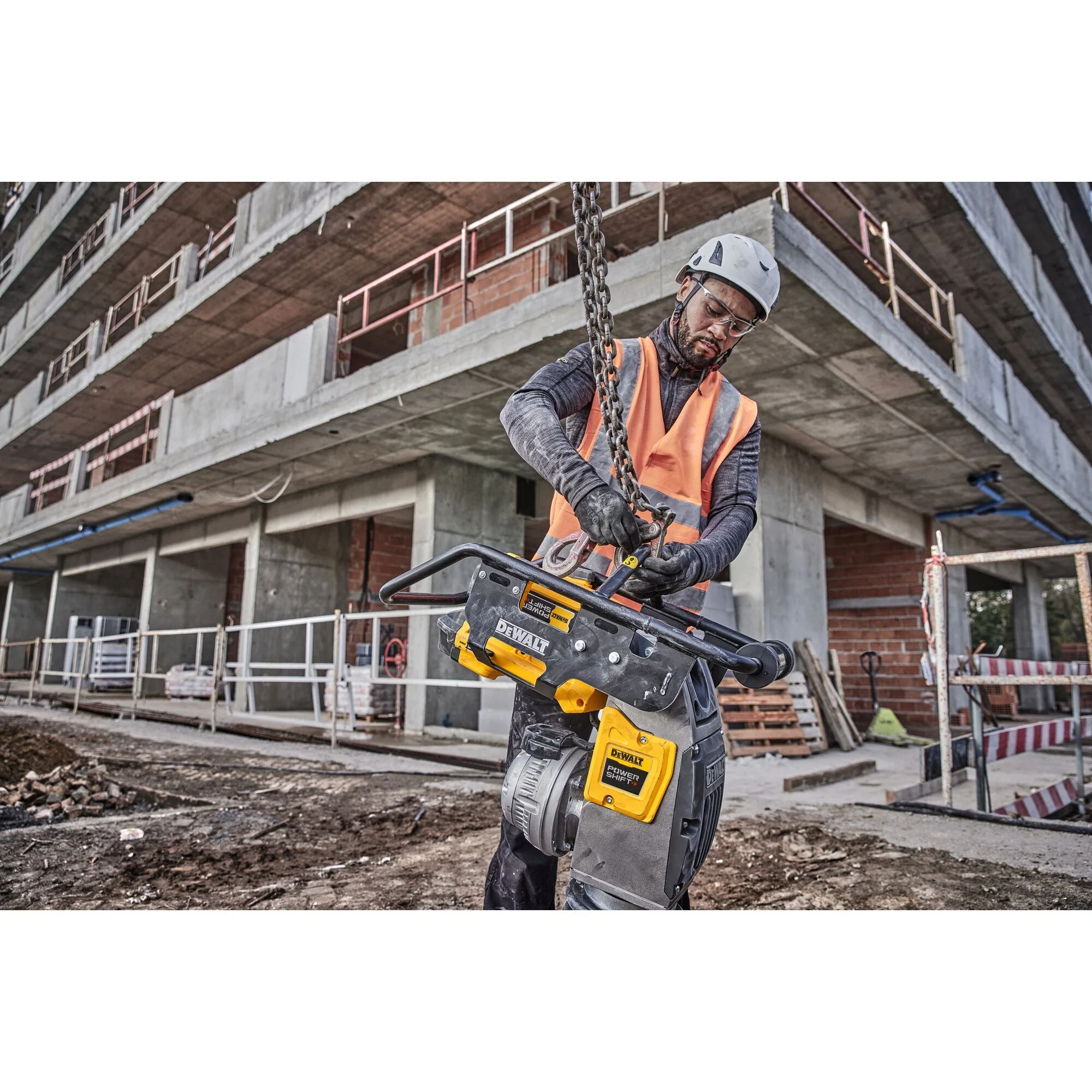 DEWALT DCPS660AG2 POWERSHIFT™ 60Kg Class Rammer Kit - Image 4