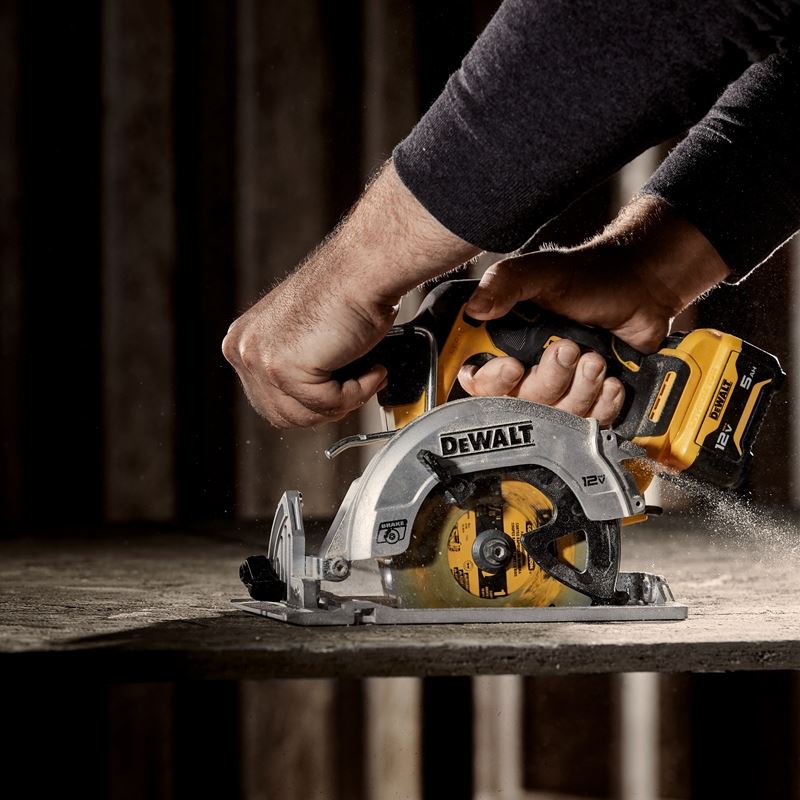 DEWALT DCS512J1 XTREME 12V MAX 5-3/8 IN. BRUSHLESS CORDLESS CIRCULAR SAW KIT - Image 6
