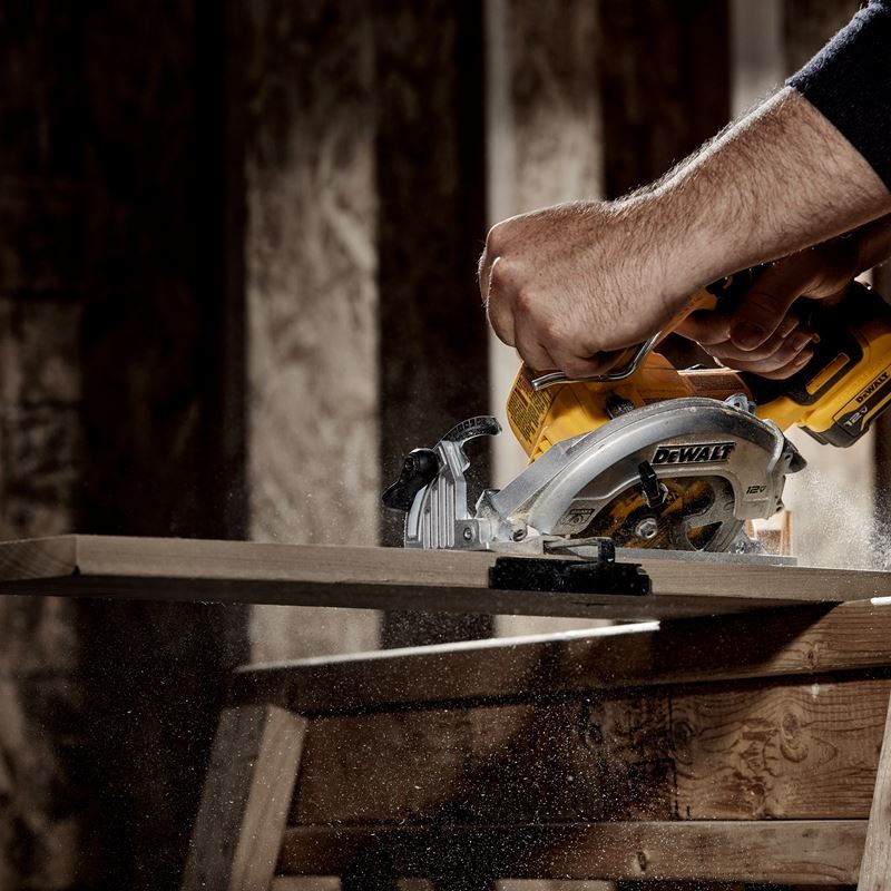 DEWALT DCS512J1 XTREME 12V MAX 5-3/8 IN. BRUSHLESS CORDLESS CIRCULAR SAW KIT - Image 7