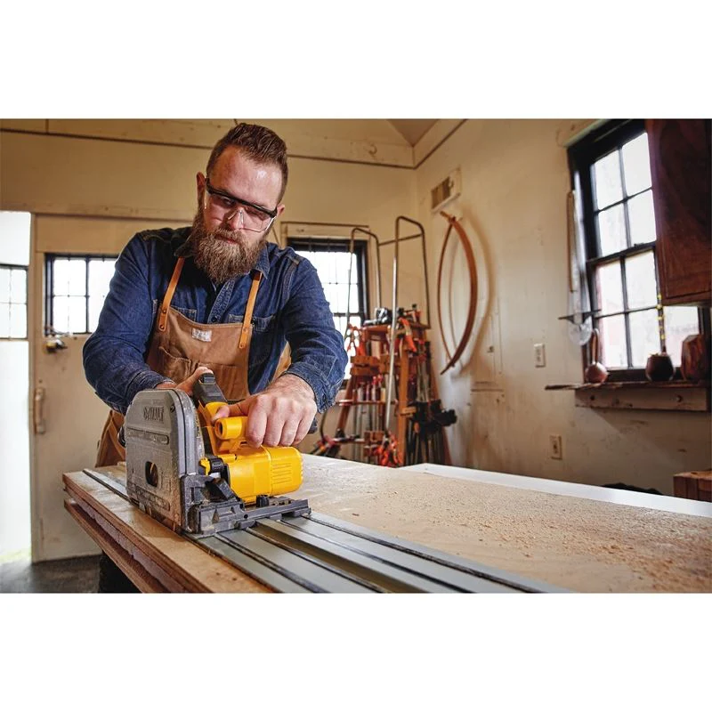 DEWALT DCS520T1 60V MAX* 6-1/2" (165mm) Cordless TrackSaw Kit - Image 3