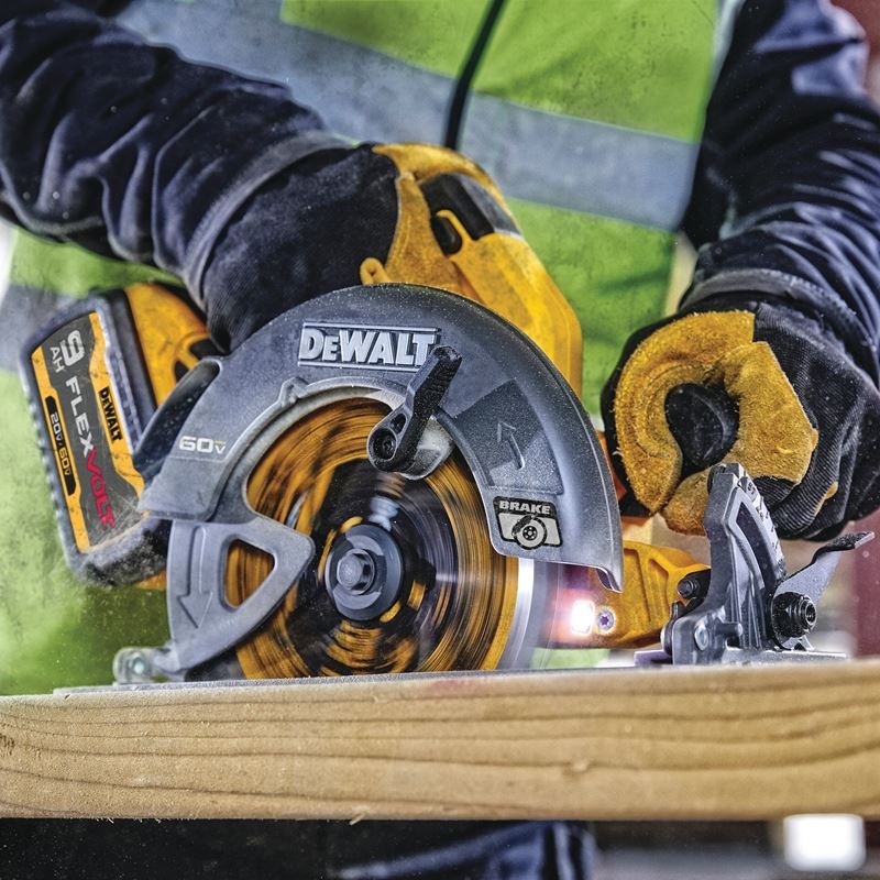 DEWALT DCS578X1 FLEXVOLT 60V MAX BRUSHLESS 7-1/4 IN. CORDLESS CIRCULAR SAW WITH BRAKE KIT - Image 4