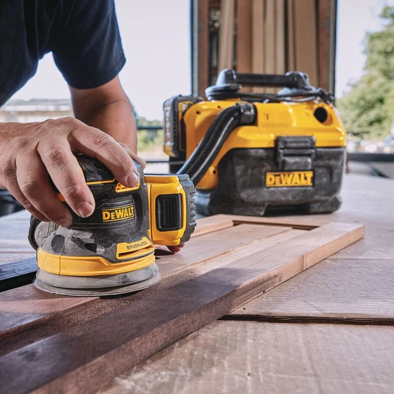 DEWALT DCW210P1 20V MAX* XR Brushless 5 in. Cordless Variable Speed Random Orbital Sander Kit (5.0 Ah Battery) - Image 6