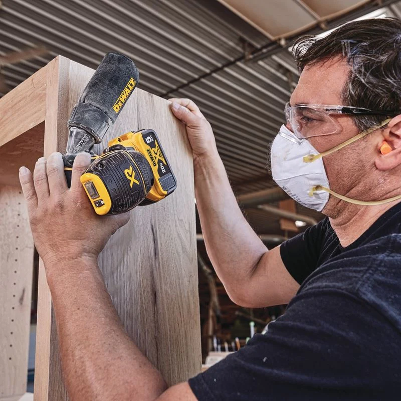 DEWALT DCW210P1 20V MAX* XR Brushless 5 in. Cordless Variable Speed Random Orbital Sander Kit (5.0 Ah Battery) - Image 8