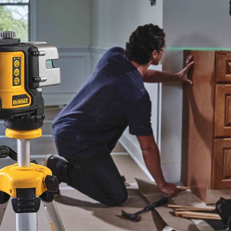 DEWALT DW089CG 3 Line Green Laser Level - Image 4