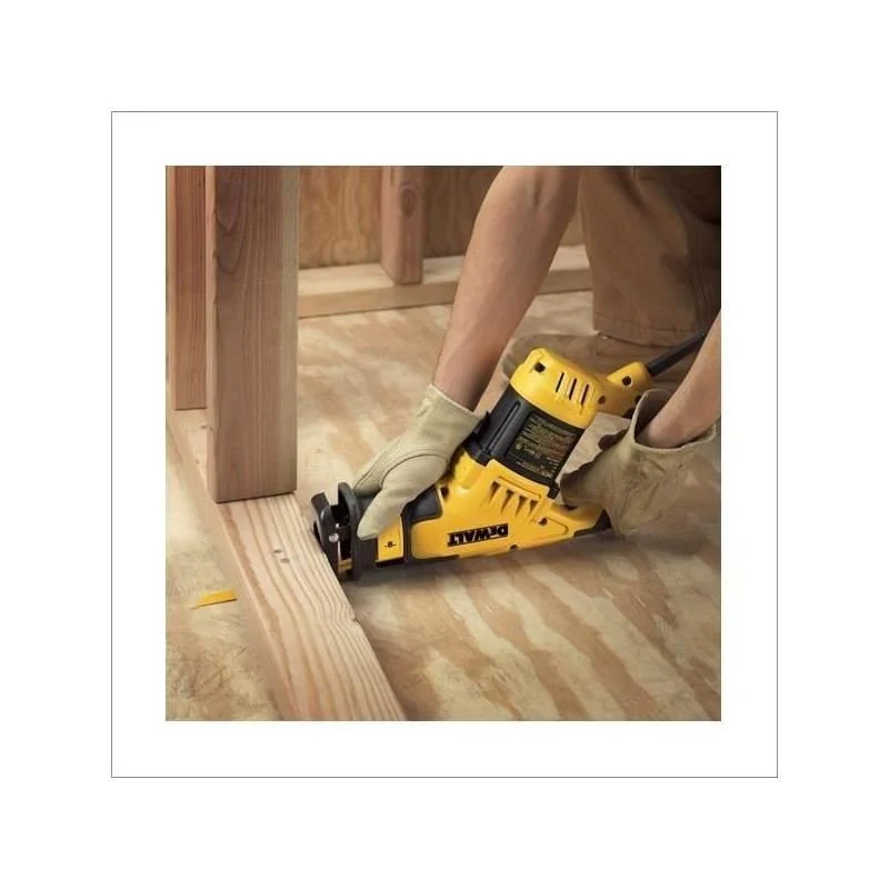 DEWALT | DWE357 10 Amp Compact Reciprocating Saw - Image 7