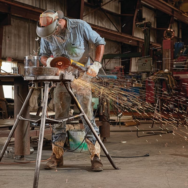 DEWALT DWE43840CN 7 in. Brushless Small Angle Grinder, Rat Tail, with Kickback Brake, No Lock, Pipeline Cover - Image 5