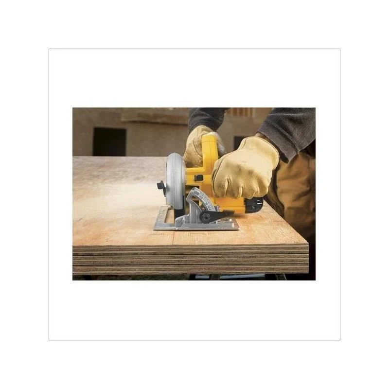DEWALT | DWE575 7 - 1/4" Lightweight Circular Saw - Image 5