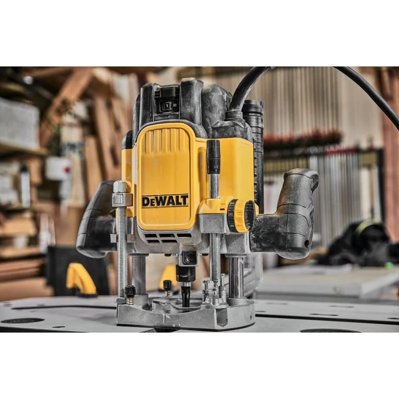 DEWALT DWE625 3 Peak HP Electronic Variable Speed Plunge Router - Image 11