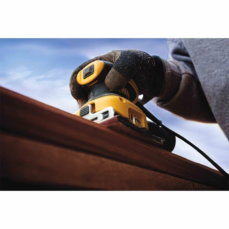 DEWALT DWE6411K 1/4 Sheet Palm Grip Sander Kit - Image 3
