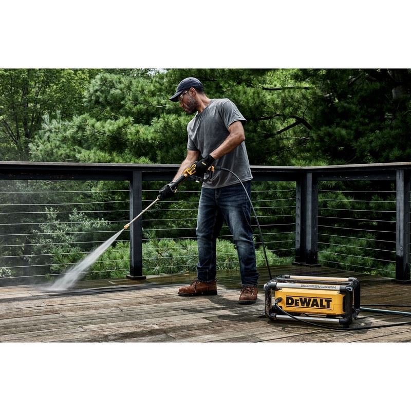 DEWALT DWPW2100 Electric Pressure Washer - Image 10