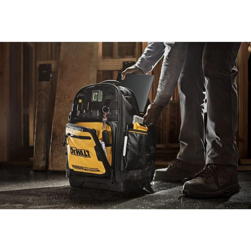DEWALT DWST560102 PRO Backpack - Image 4