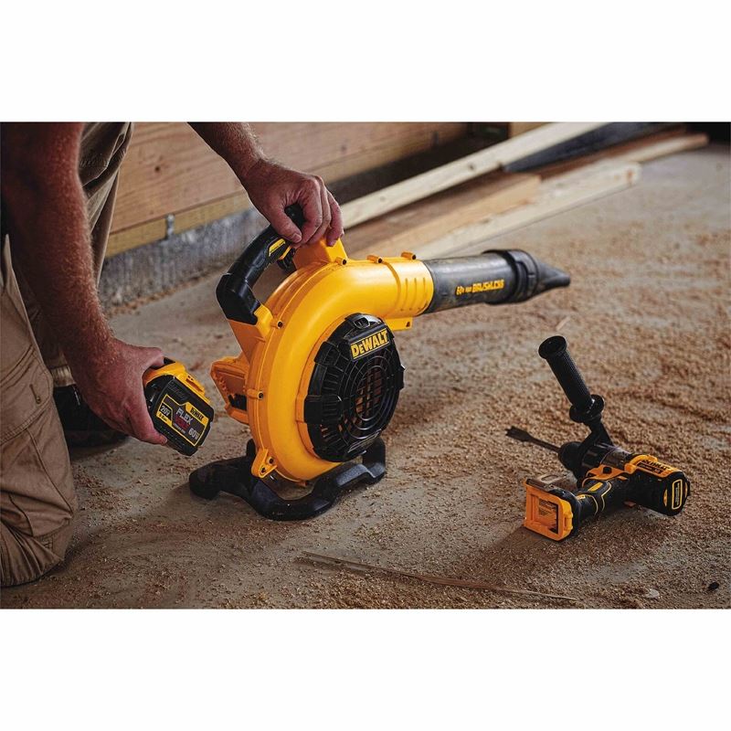 DEWALT FLEXVOLT 60V MAX Handheld Blower - Image 7