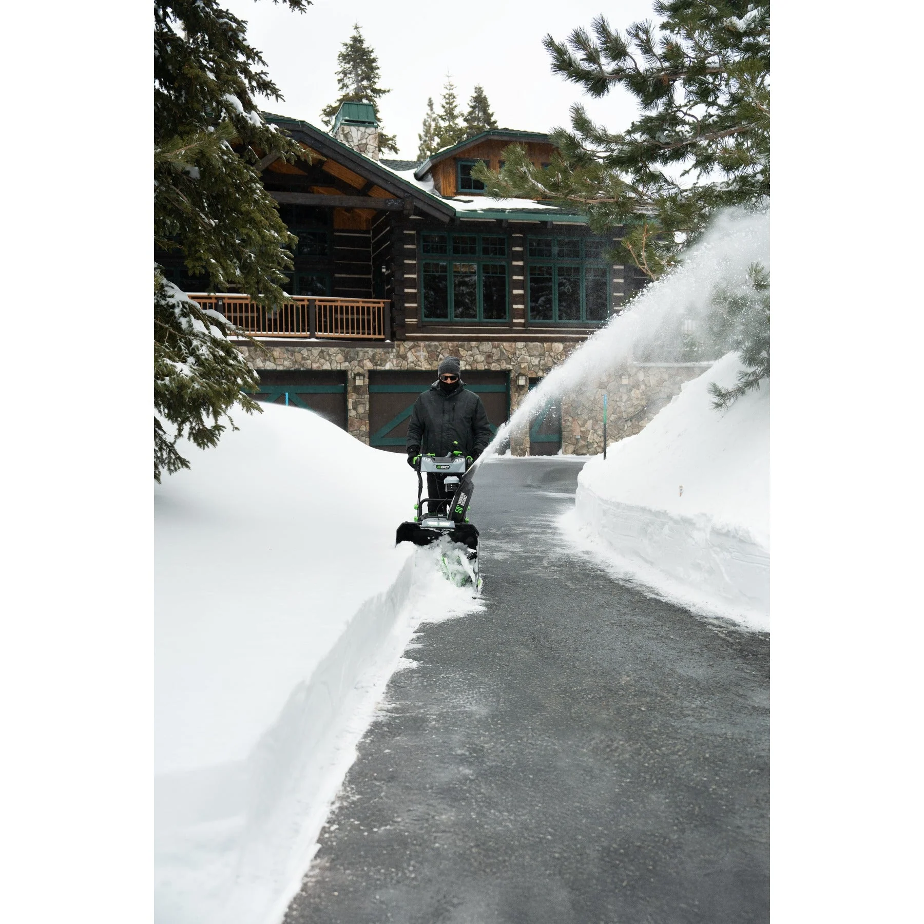 EGO SNT2416 POWER+ 24 in. Self-Propelled 2-Stage XP Snow Blower with Peak Power™ and 2 x 10.0 Ah Batteries and Dual Port Charger - Image 13