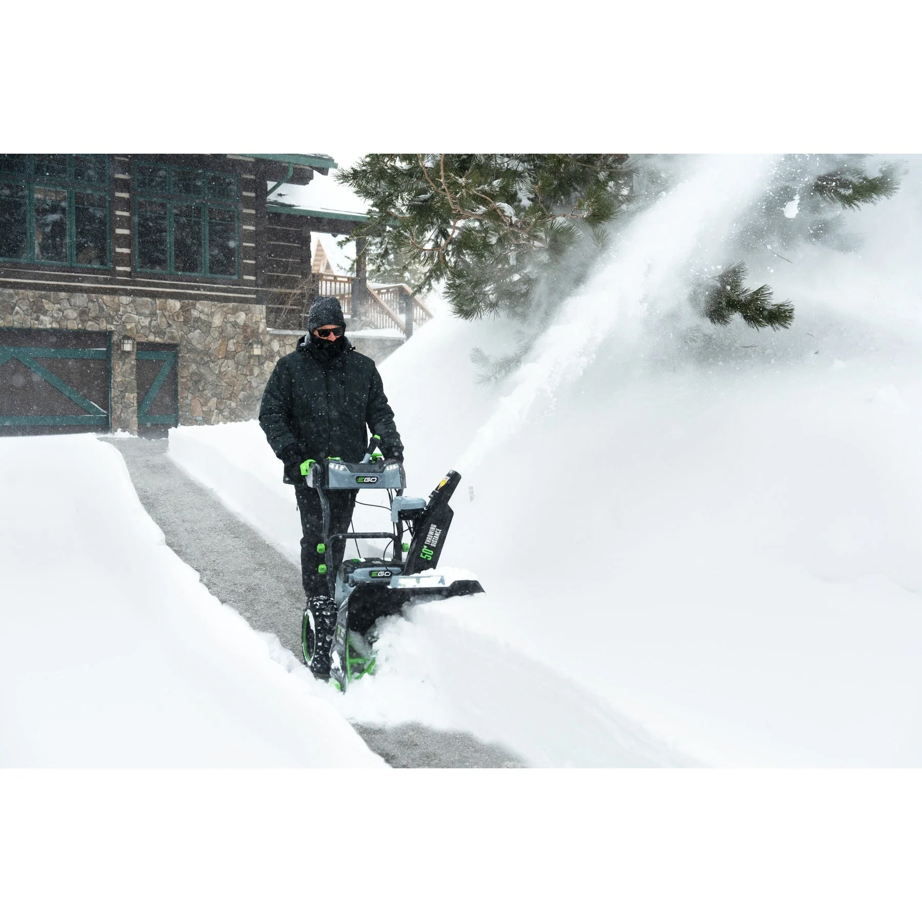 EGO SNT2416 POWER+ 24 in. Self-Propelled 2-Stage XP Snow Blower with Peak Power™ and 2 x 10.0 Ah Batteries and Dual Port Charger - Image 15