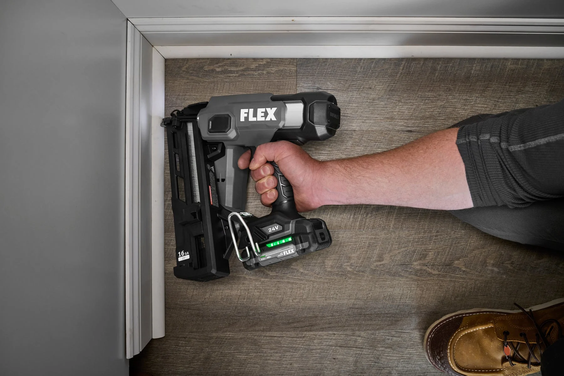 FLEX FX4321A-1A 16Ga Angled Finish Nailer Kit - Image 10