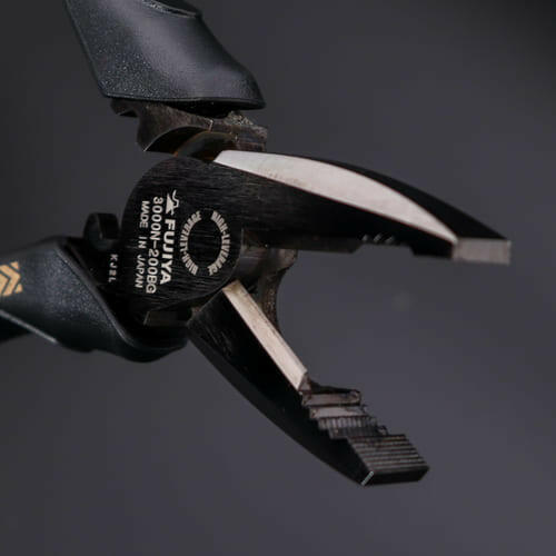 Fujiya Kurokin 3000N-200BG Eccentric Power Pliers - Image 4