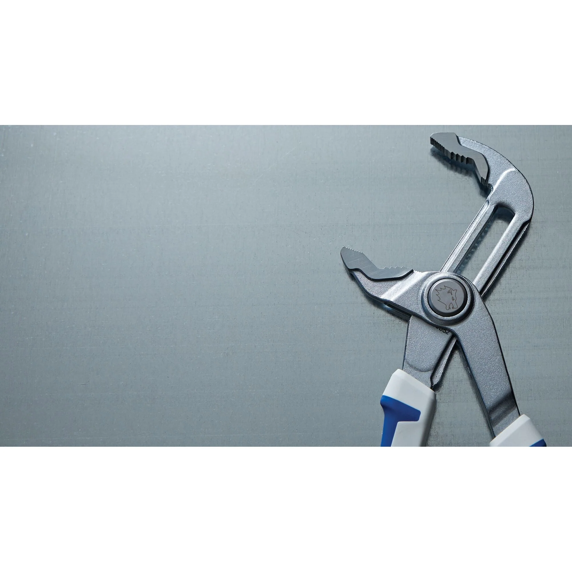 LENOX LXHT90552 12" Quick-Adjust Pliers - Image 4