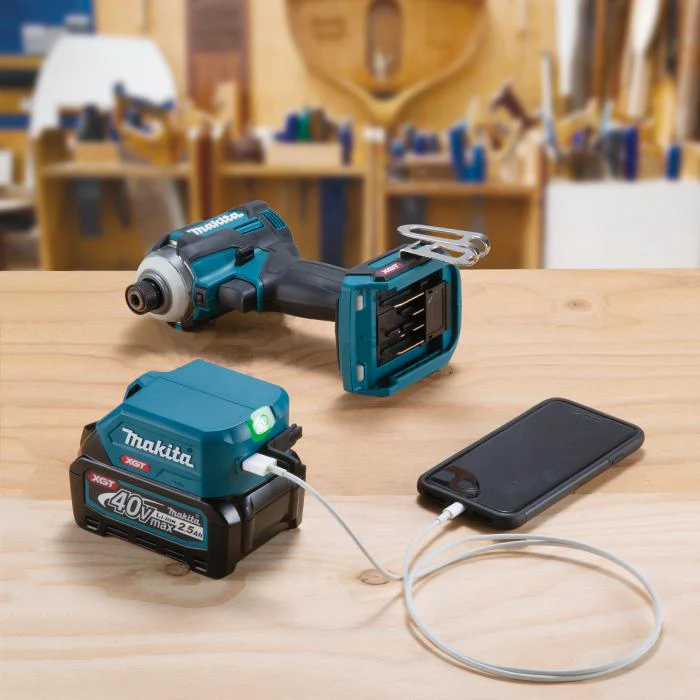 Makita ADP001G 40Vmax XGT USB Power Source Adapter - Image 2
