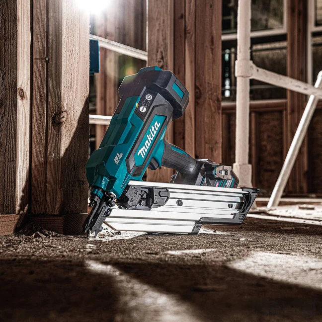 Makita BN001GZ01 40Vmax XGT Brushless 3-1/2" Framing Nailer, 30-34° Clipped Head, Tool Only - Image 5