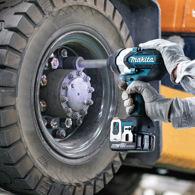 Makita DTW1005Z 18V LXT Brushless 3/4" Long Anvil High Torque Impact Wrench - Tool Only - Image 3