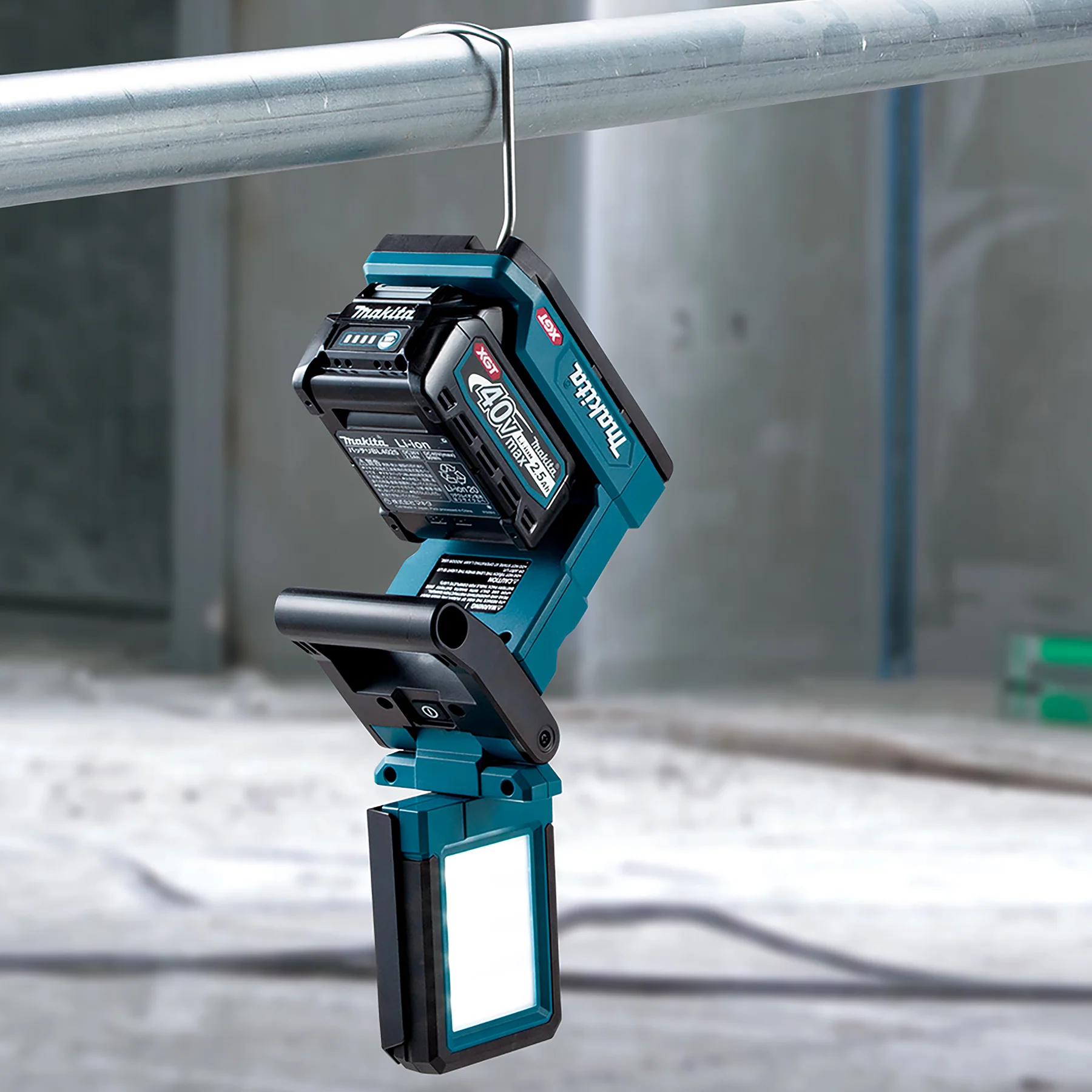 Makita ML013G 40Vmax XGT LED Magnetic Light, 1200 Lumens, Tool Only - Image 9