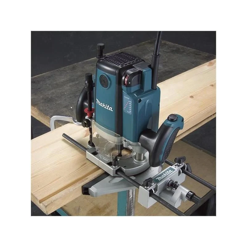 Makita | RP2301FC 3-1/4HP Plunge Router (Variable Speed) - Image 2