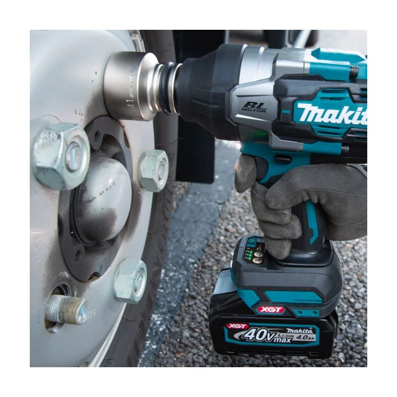 Makita TW001GM102 40V MAX XGT Li-Ion (4.0 Ah) 3/4in Impact Wrench Kit with Brushless Motor - Image 2